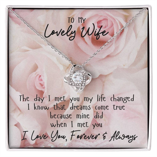 Lovely Wife - Love Knot Necklace